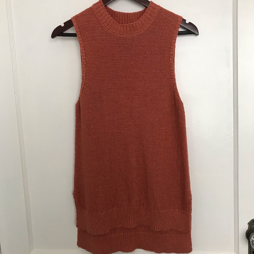 Lou & Grey Mockneck Sleeveless Sweater Top